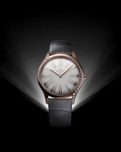 36 mm, Sedna™ gold on leather strap^OMEGA New