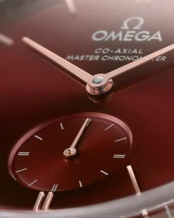 40 mm, Sedna™ gold on leather strap^OMEGA Clearance