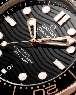 42 mm, Sedna™ gold on rubber strap^OMEGA Outlet
