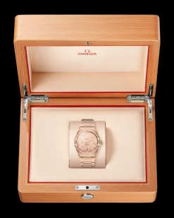 41 mm, Sedna™ gold on Sedna™ gold^OMEGA Fashion