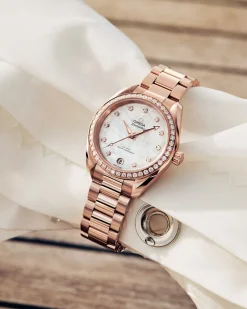 34 mm, Sedna™ gold on Sedna™ gold^OMEGA Outlet