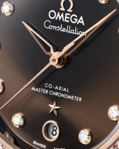 36 mm, steel ‑ Sedna™ gold on leather strap^OMEGA Hot
