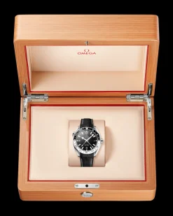 43.5 mm, steel on leather strap with rubber lining^OMEGA Online