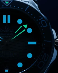 42 mm, steel on rubber strap^OMEGA New