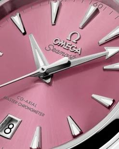 38 mm, steel on steel^OMEGA Hot