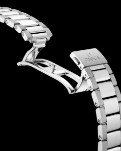 38 mm, steel on steel^OMEGA Hot