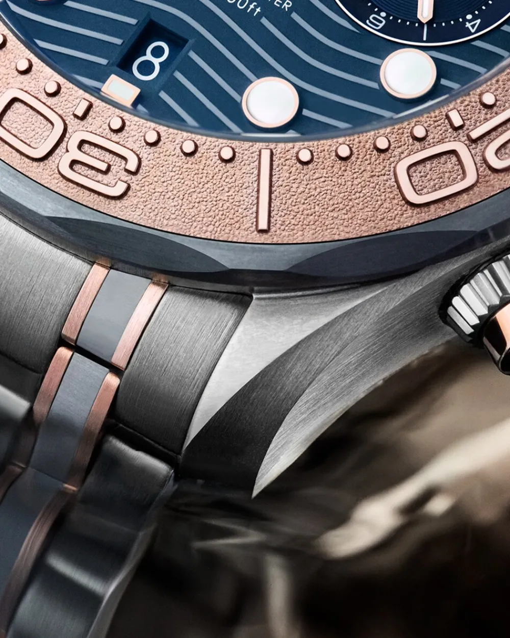 44 mm, titanium ‑ tantalum ‑ Sedna™ gold on titanium ‑ tantalum ‑ Sedna™ gold^OMEGA Fashion