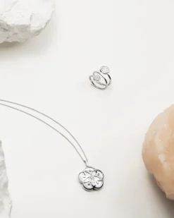 Necklace, 18k white gold, diamonds, mother‑of‑pearl^OMEGA New